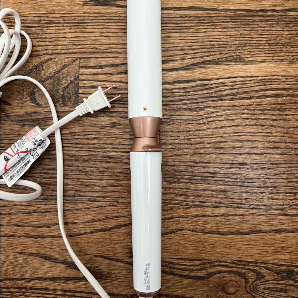 T3 White and Rose Gold Curling Iron - Picture 3 of 4